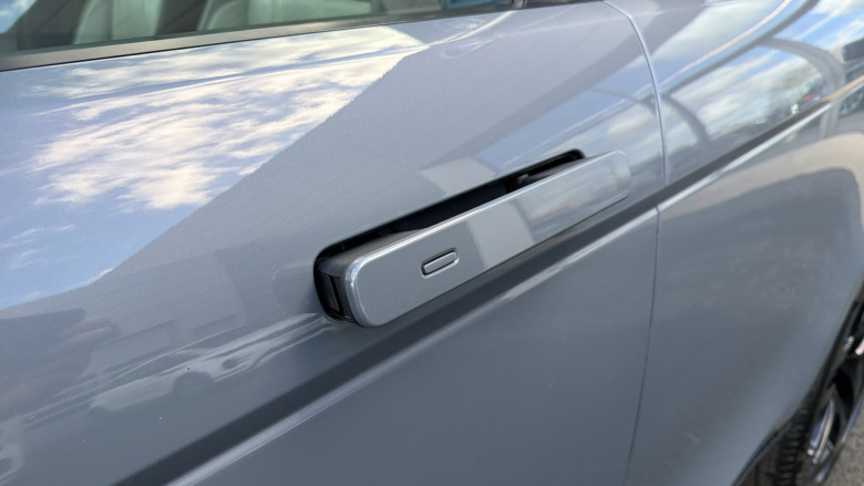 Land Rover Range Rover Evoque 2.0 D200 R-Dynamic SE 5dr Auto Diesel Hatchback